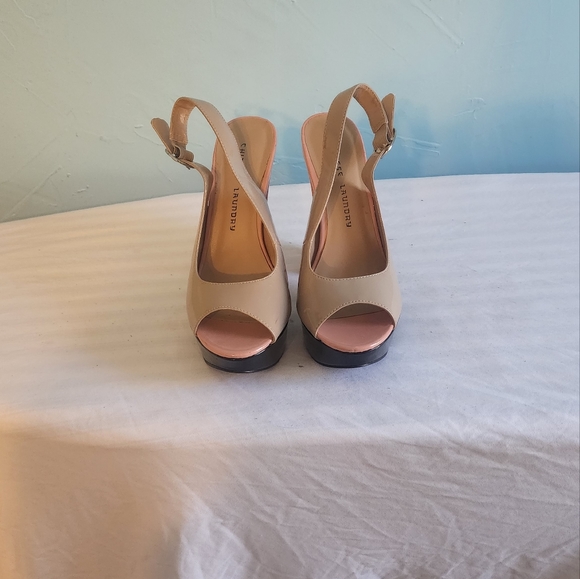 Chinese laundry slingback heels. - Picture 2 of 7